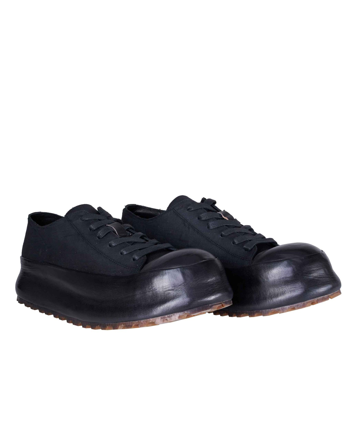 LOW TOP SNEAKERS
