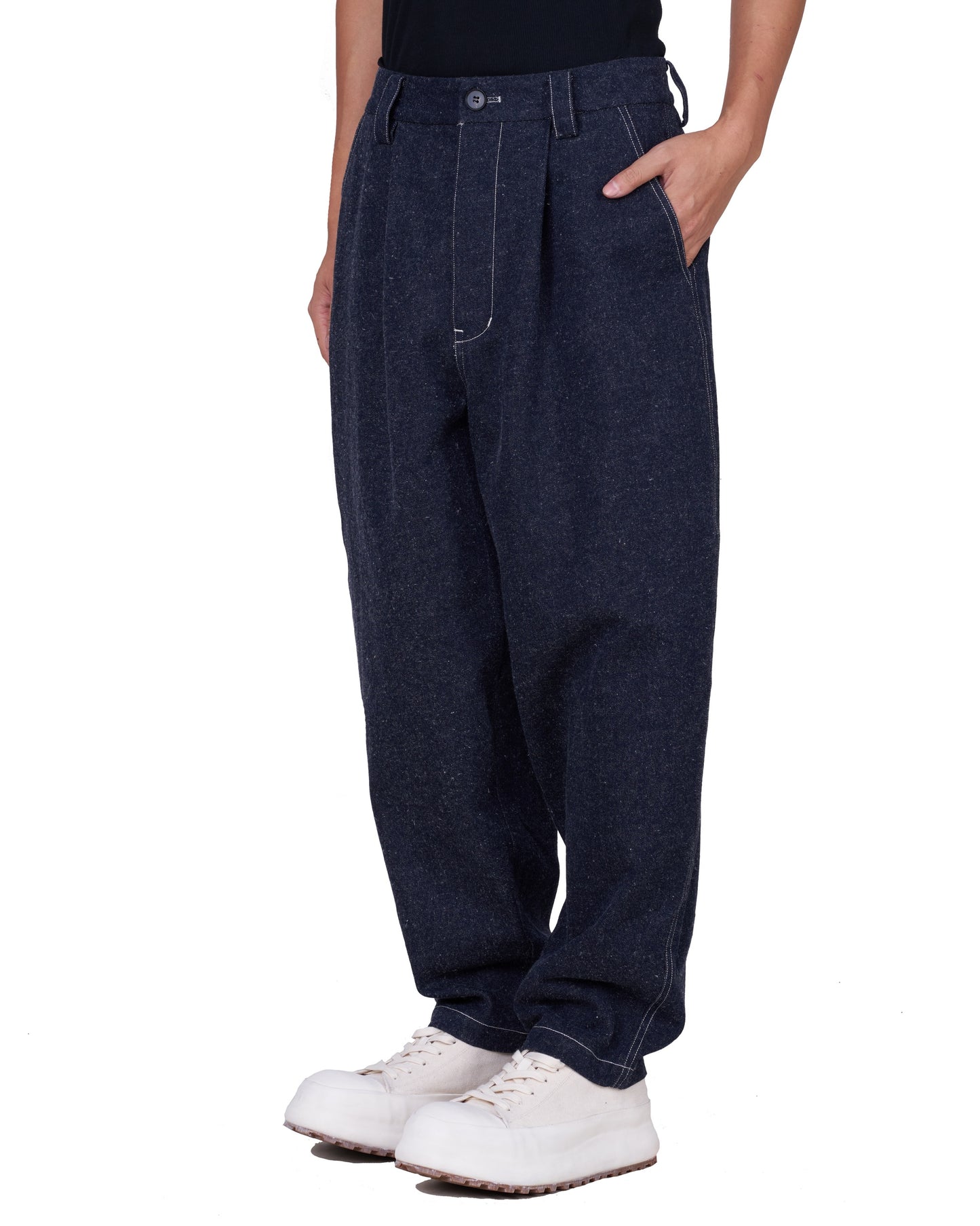 PLEATED GLIDE PANTS