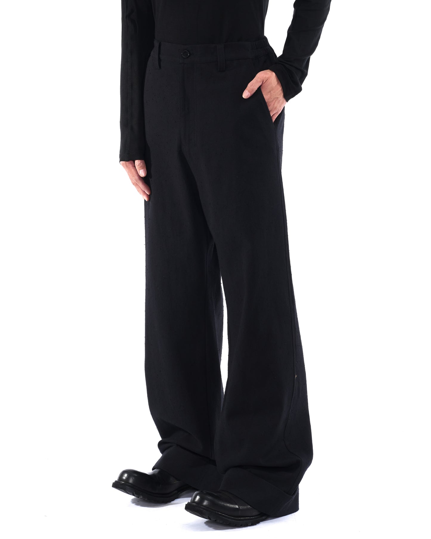 DOOKU STRAIGHT CUT PANTS