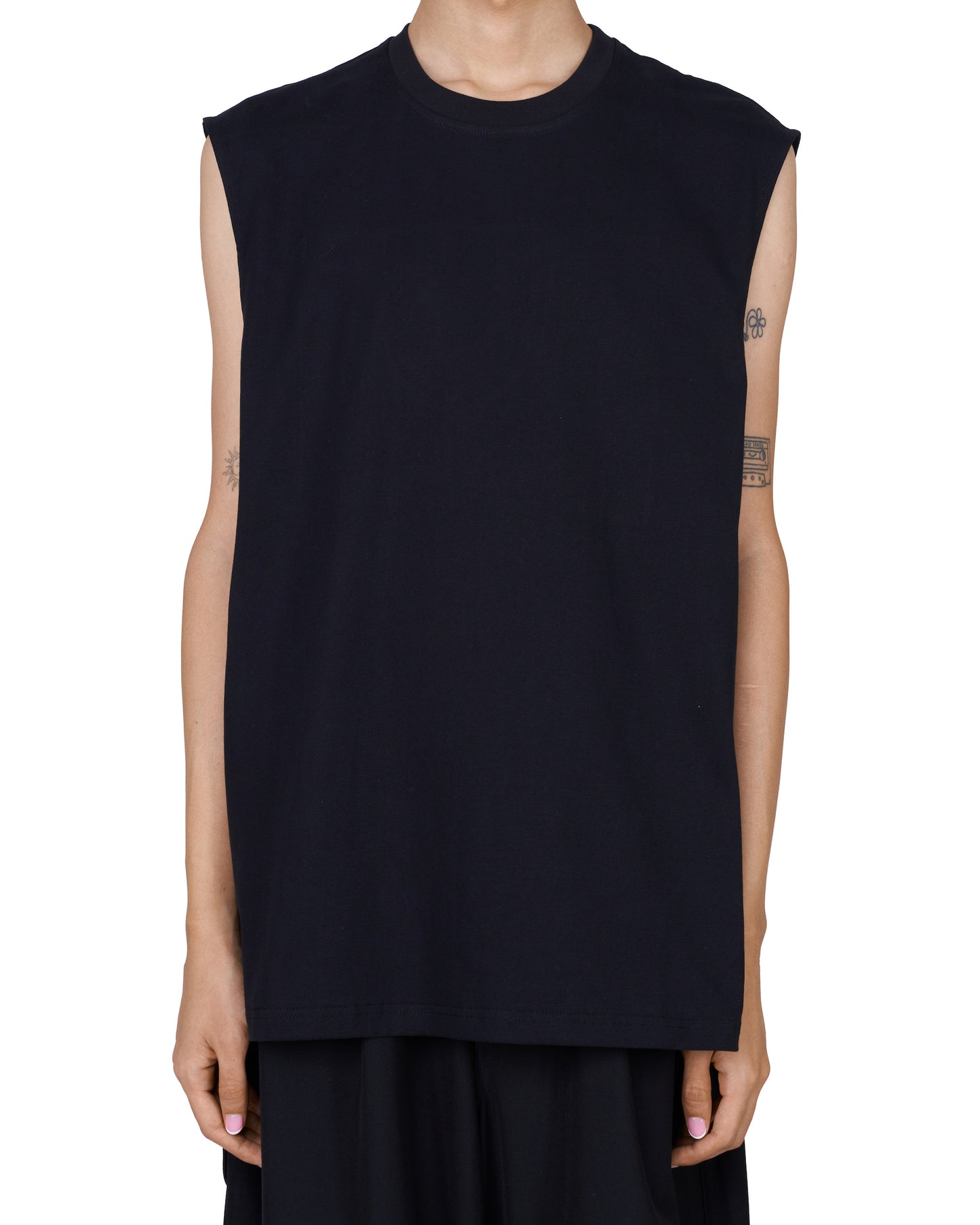 BOXY SLEEVELESS T-SHIRT
