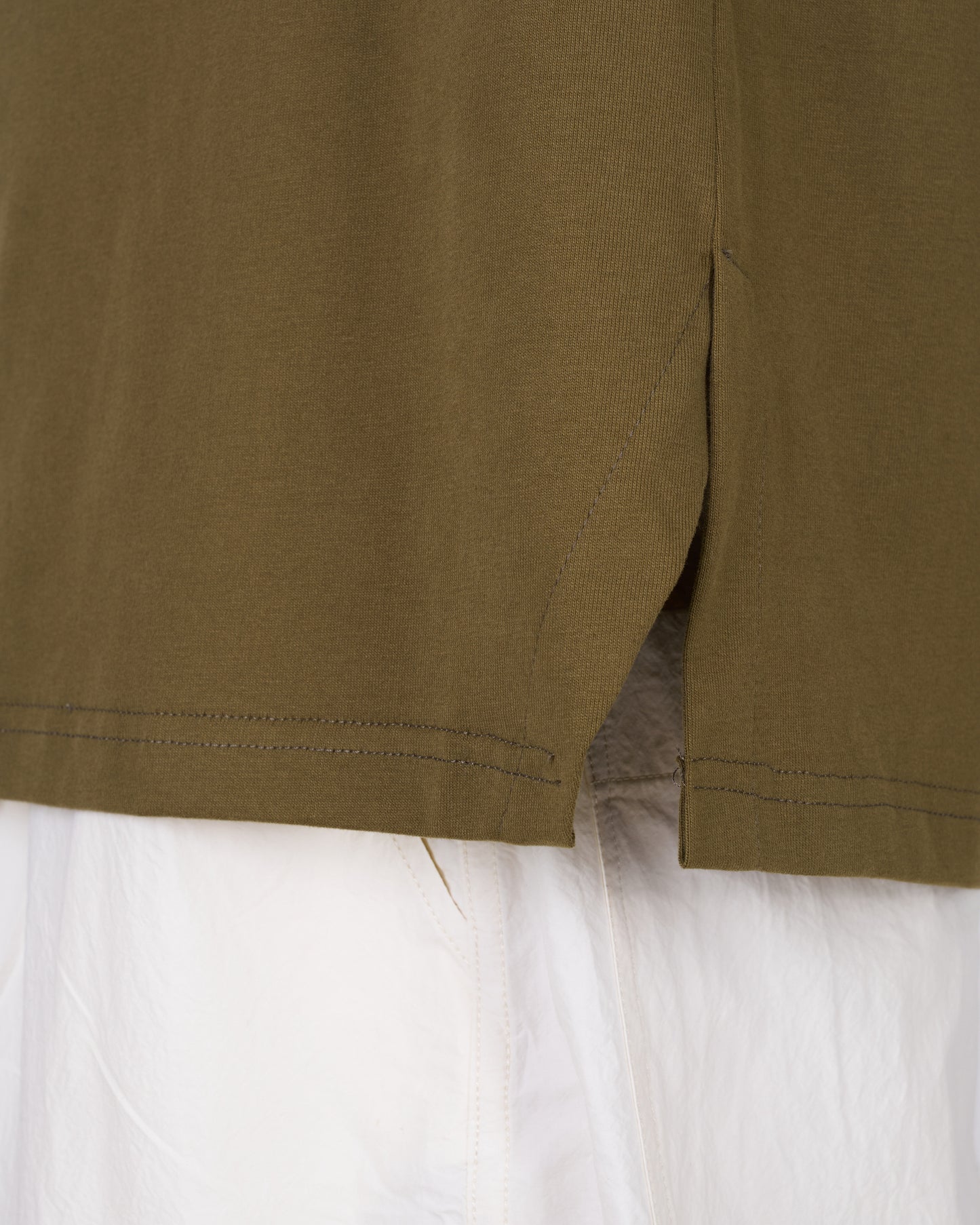 BOXY SLEEVELESS T-SHIRT