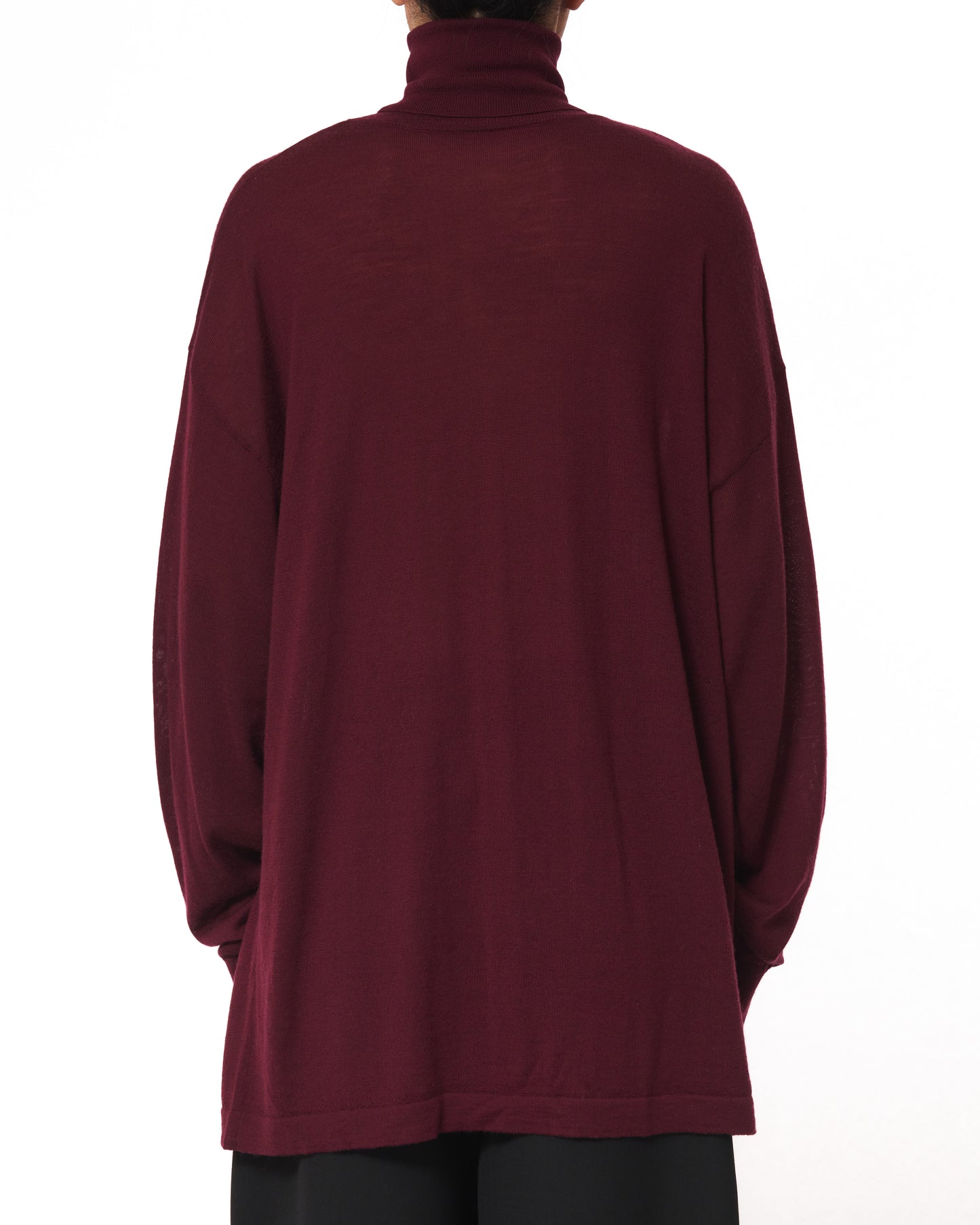 LIGHT FORM TURTLENECK