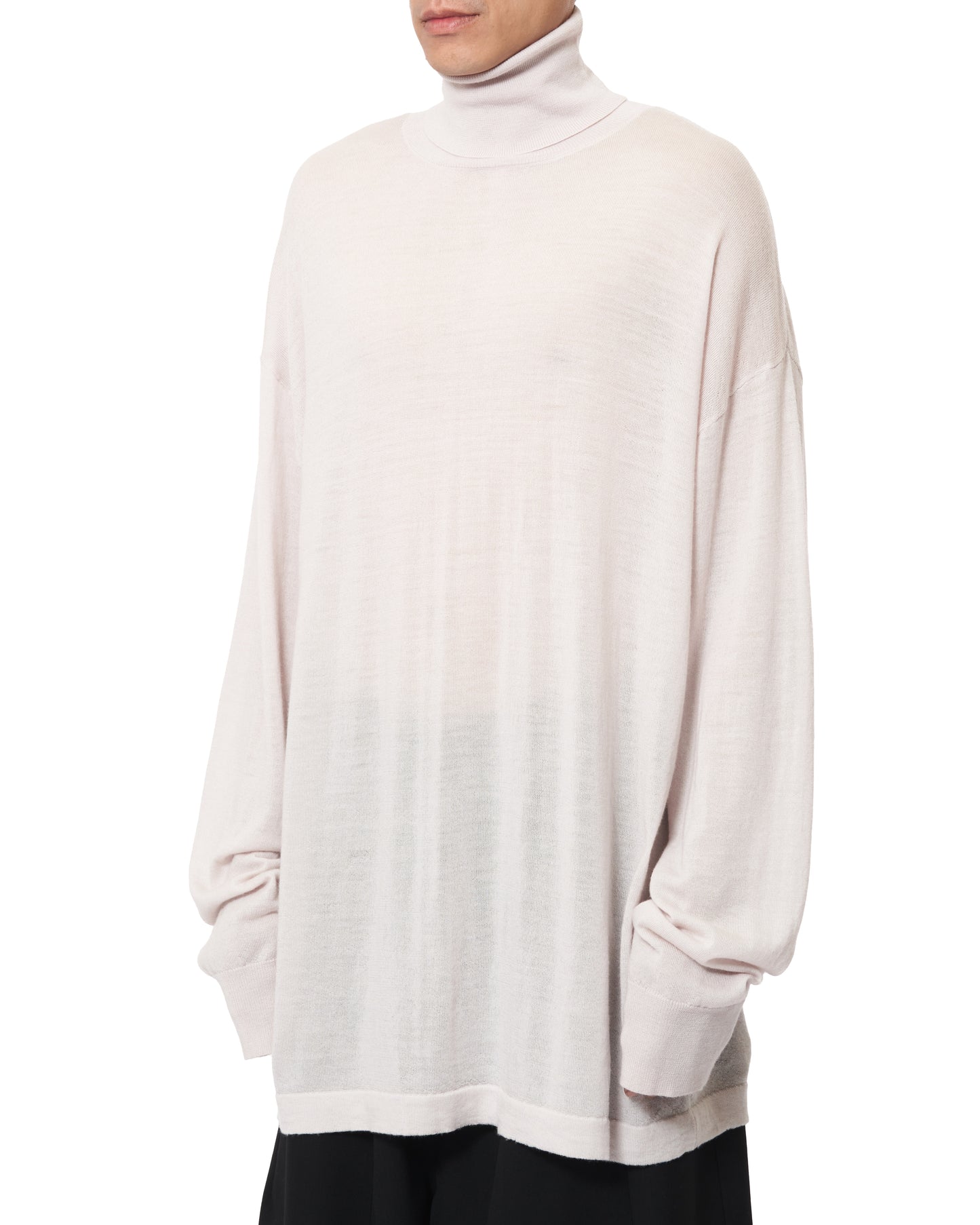 LIGHT FORM TURTLENECK