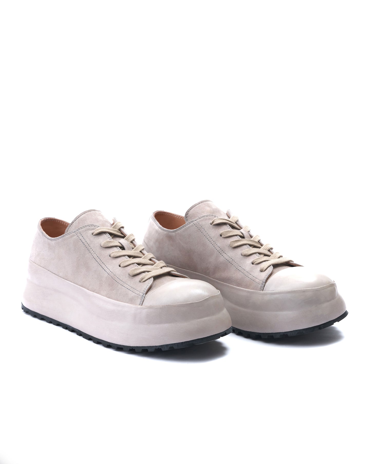 LOW TOP SNEAKERS