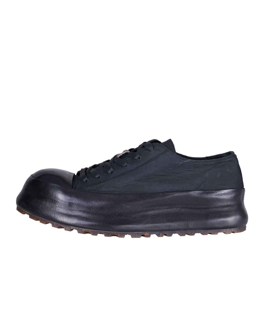LOW TOP SNEAKERS