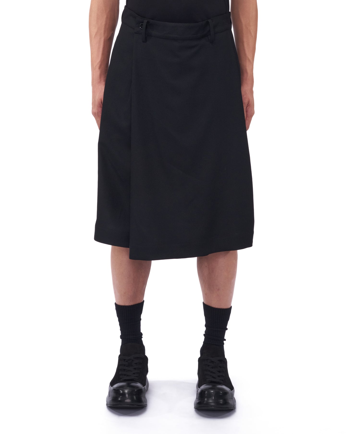 SLITFOLD SHORTS