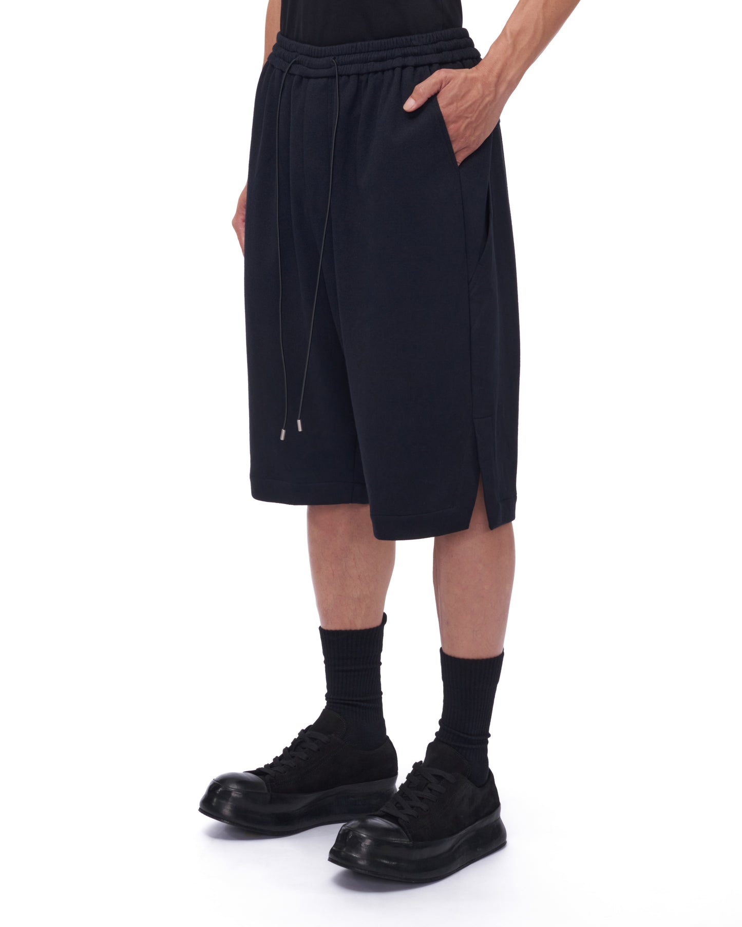 HAUNT SHORTS