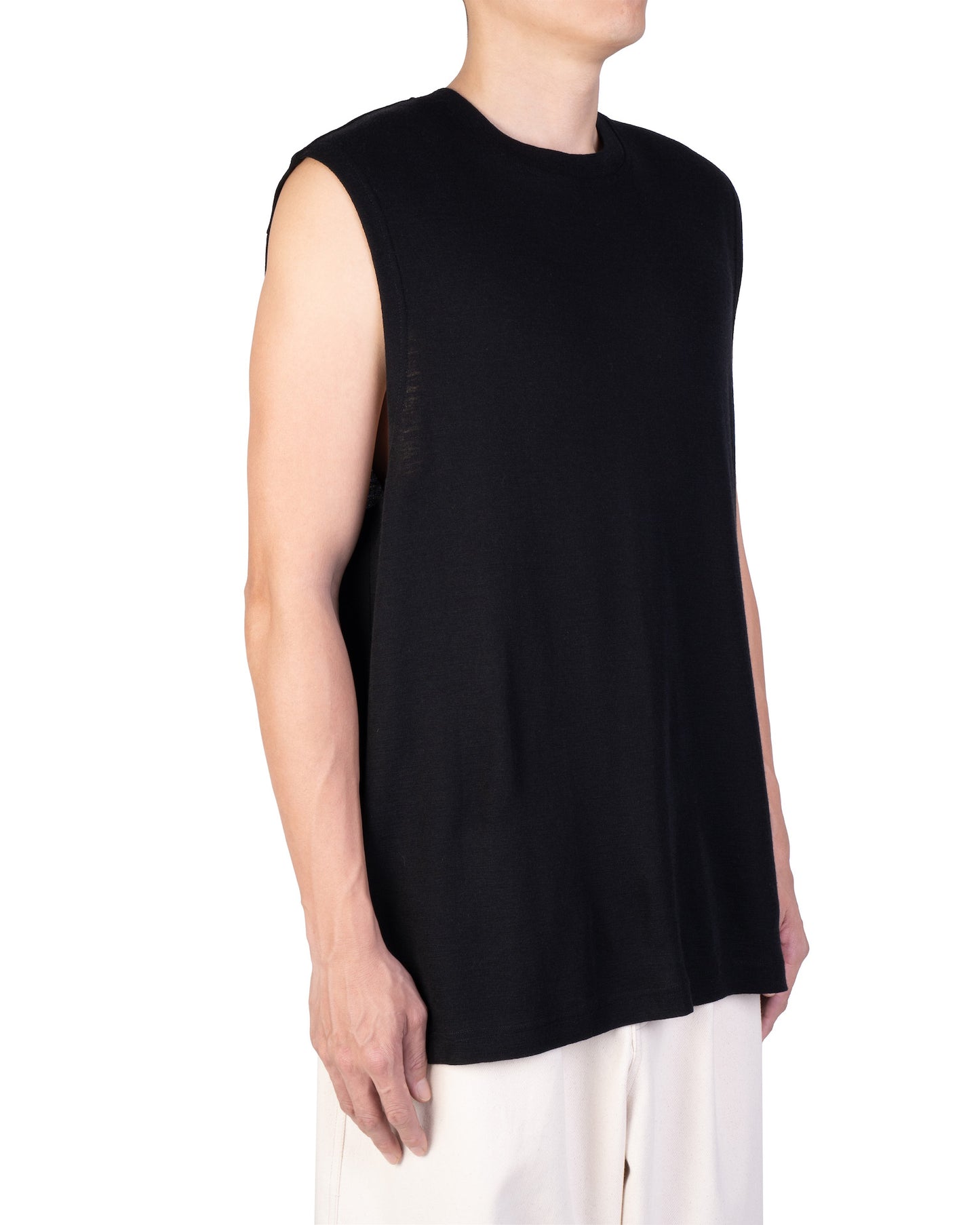 BOXY SLEEVELESS T-SHIRT