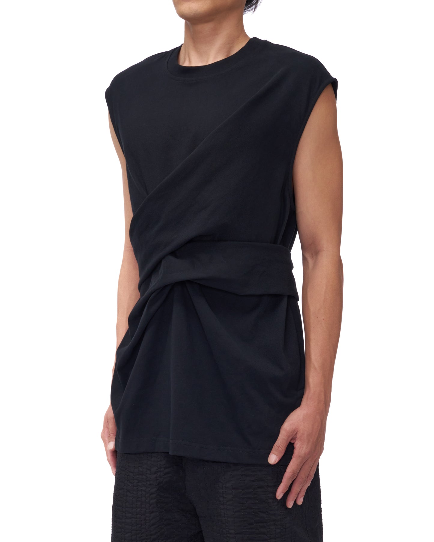 LOOP FORM SLEEVELESS