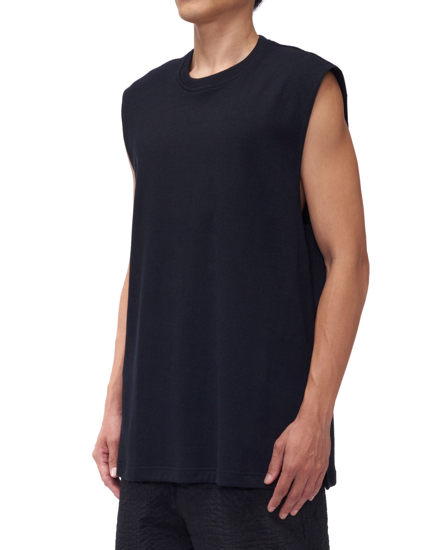 BOXY SLEEVELESS T-SHIRT