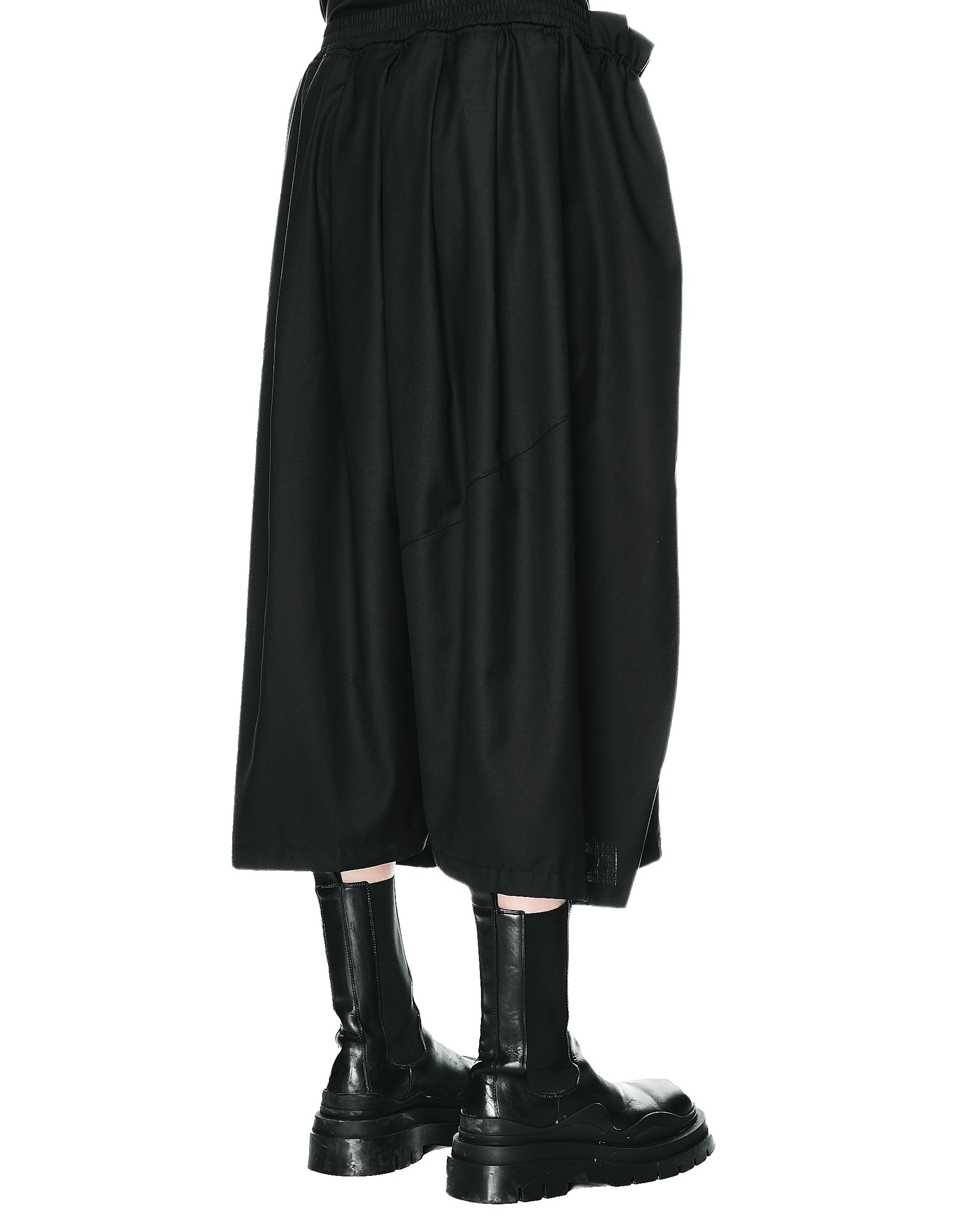 BLACK PLEATED AMPLE TROUSER