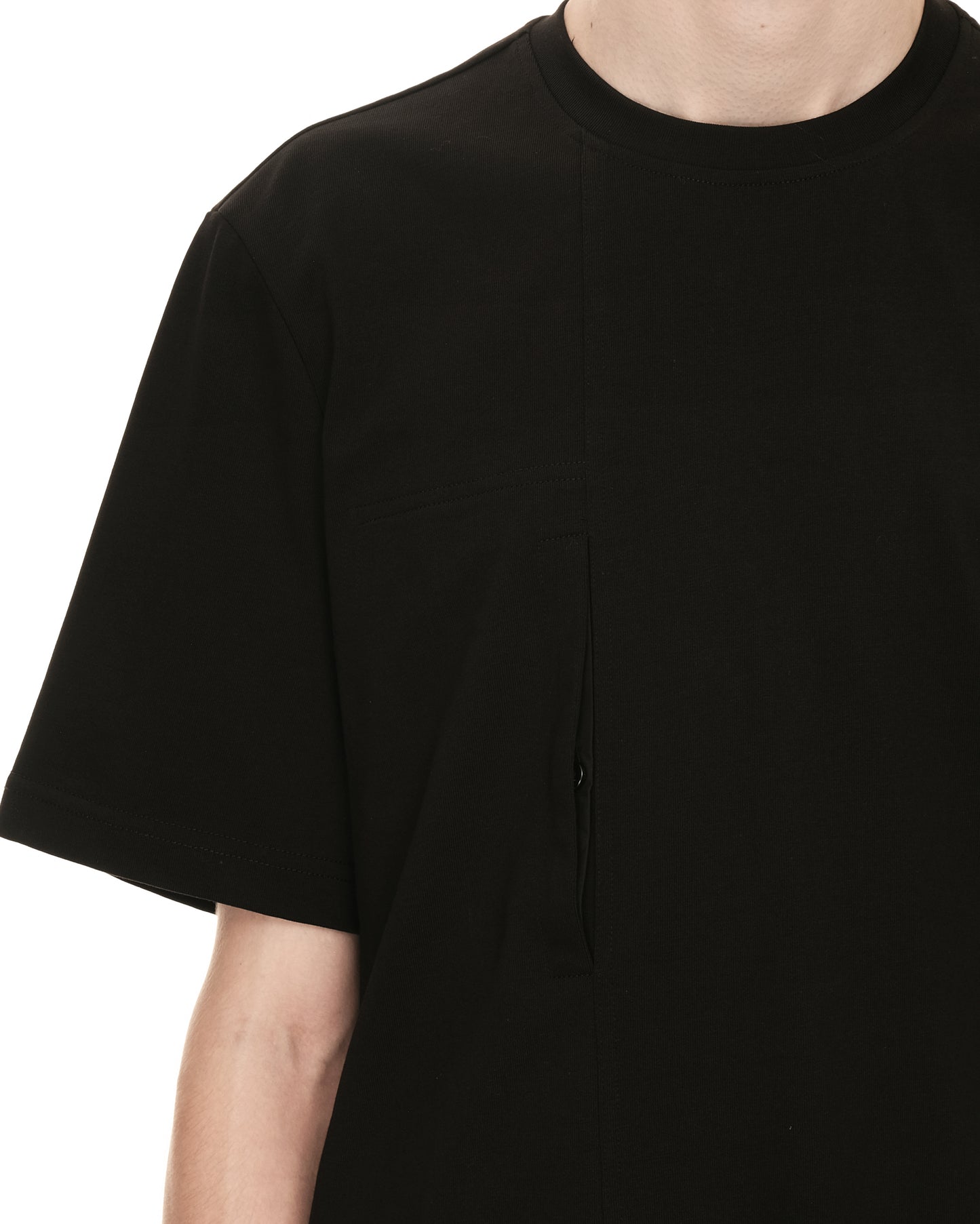 BLACK PATCH LOBNE POCKET T-SHIRT