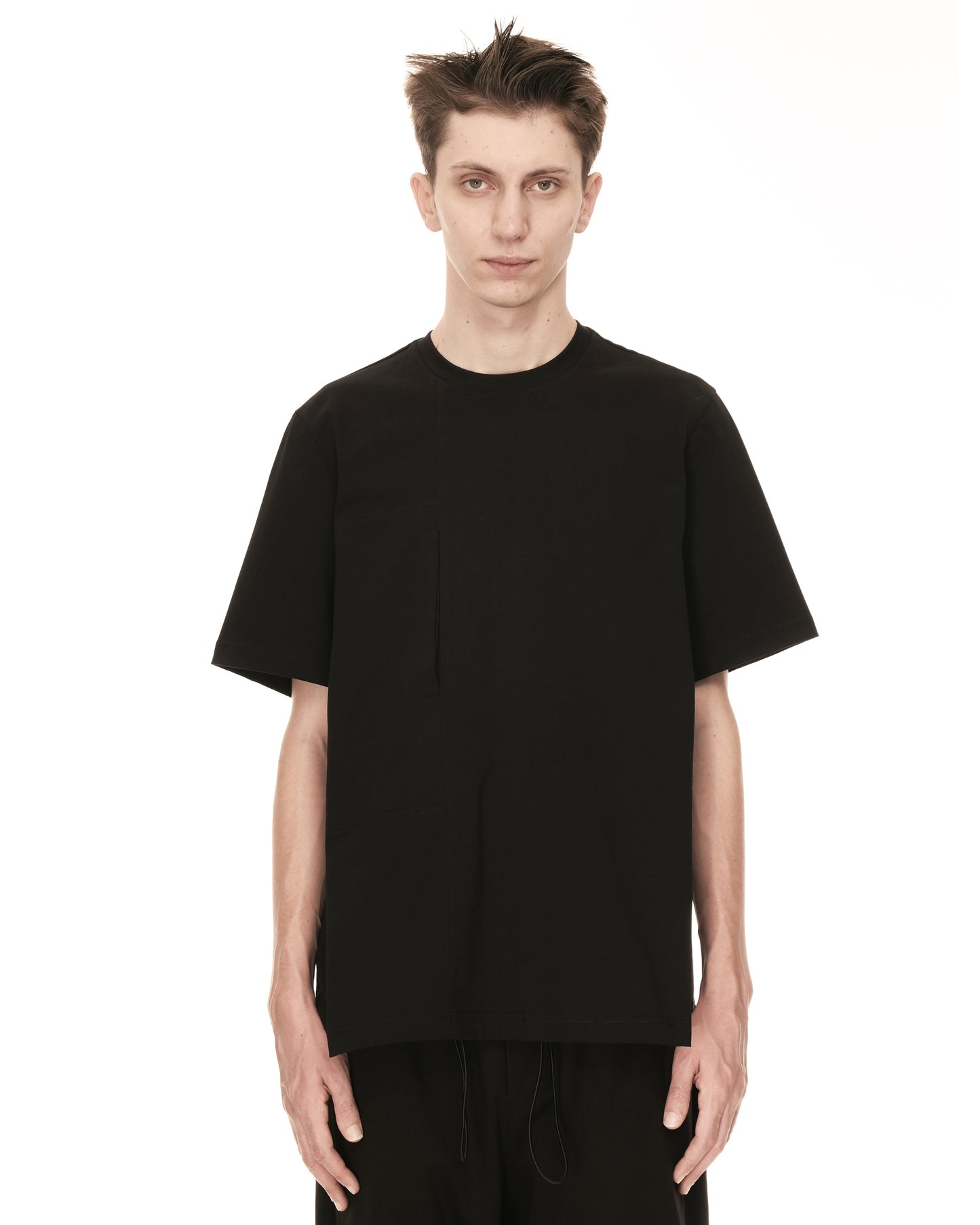 BLACK PATCH LOBNE POCKET T-SHIRT